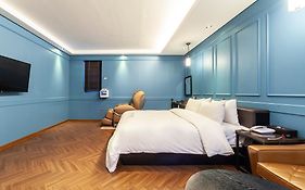 Hotel Stay 53